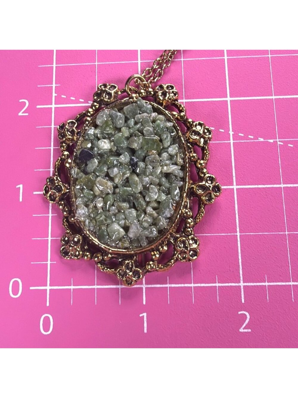 Vintage 1970s Gold-Tone Green Jade Chip Set Pendant Necklace Bracelet Earrings - Picture 10 of 13